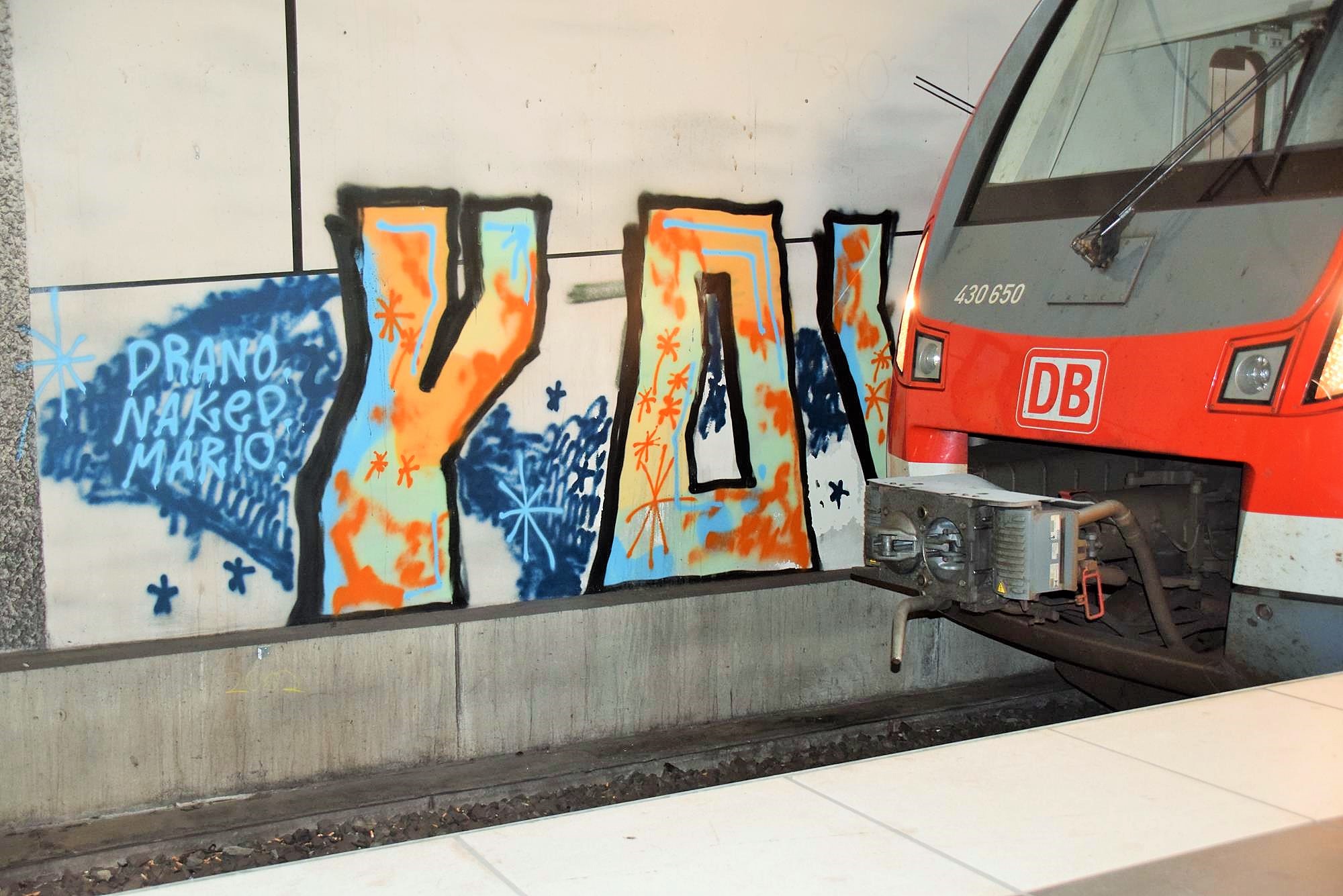 Граффити в метро